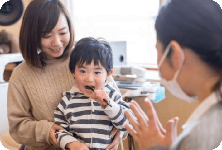 お子さまの診療風景